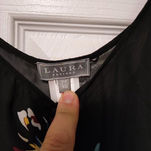 Laura Petite XS black see through top with lining. - Picture 4 of 8